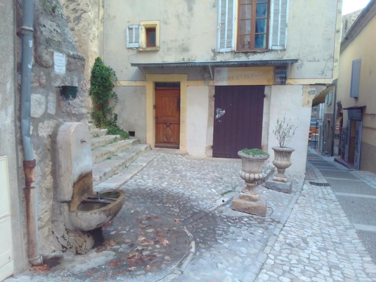 Ferienwohnung La Fontaine Moustiers-Sainte-Marie Exterior foto
